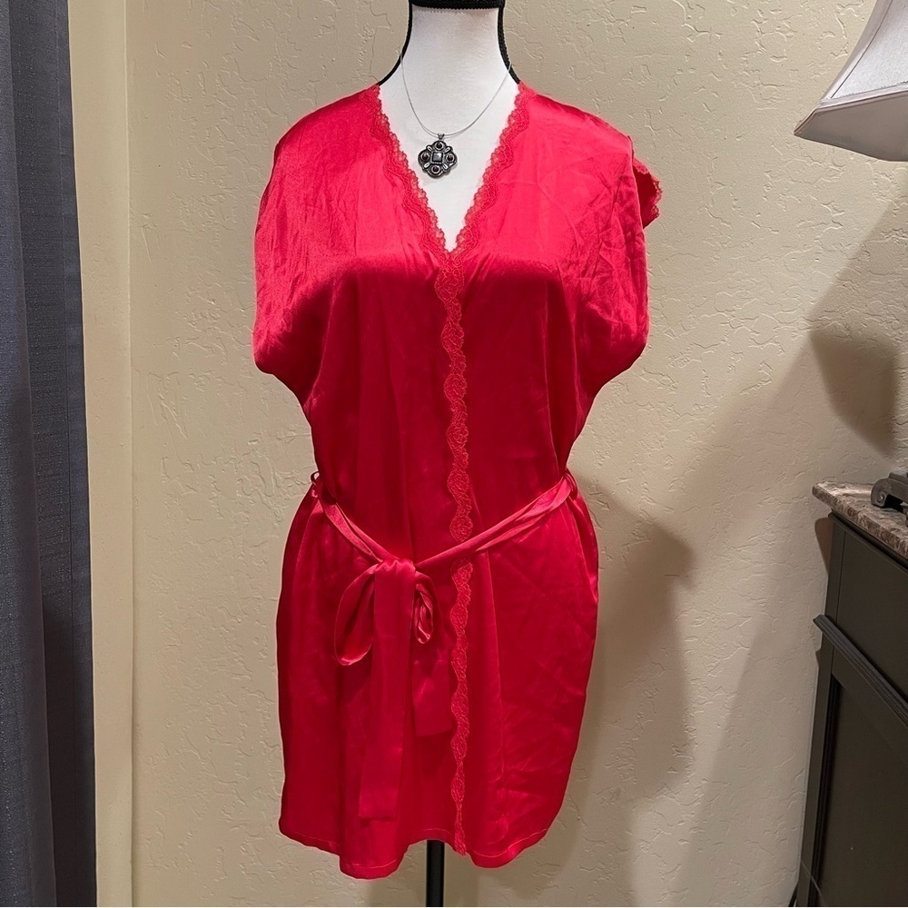 Victoria's Secret Kimono Robe Gown Short Sleeve Lace Slick Wrap Tied-Up Red new